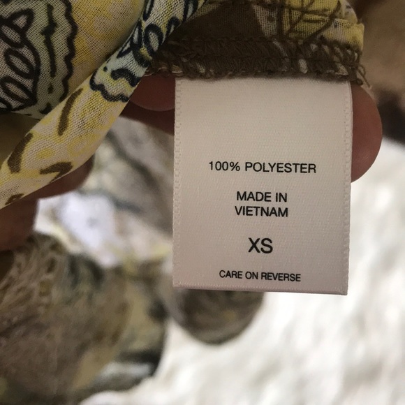 New York and Company Beautiful Blouse - Picture 7 of 7